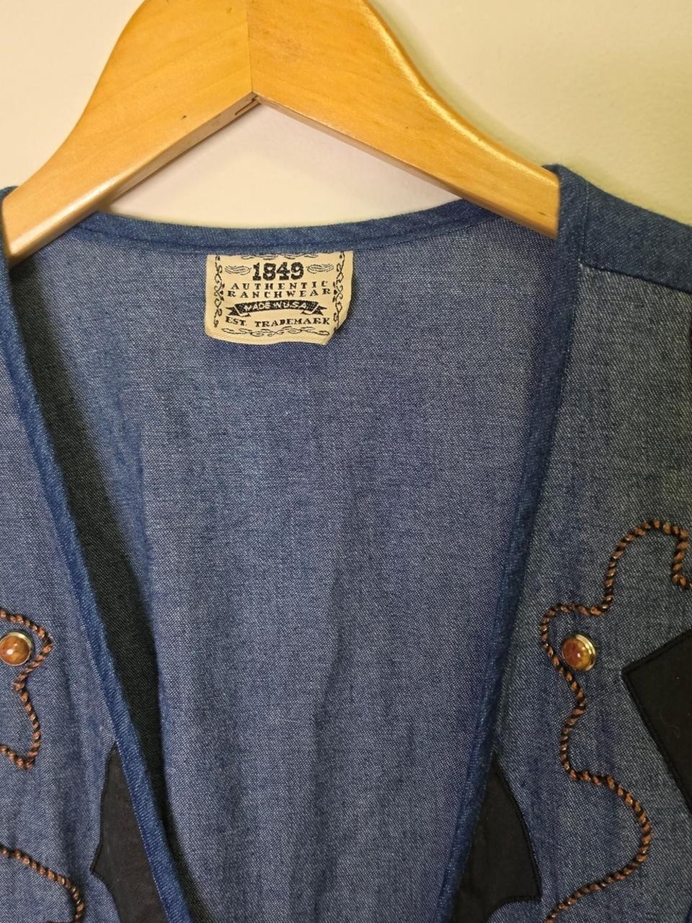 Vintage western denim vest with embroidery - Picture 3 of 5